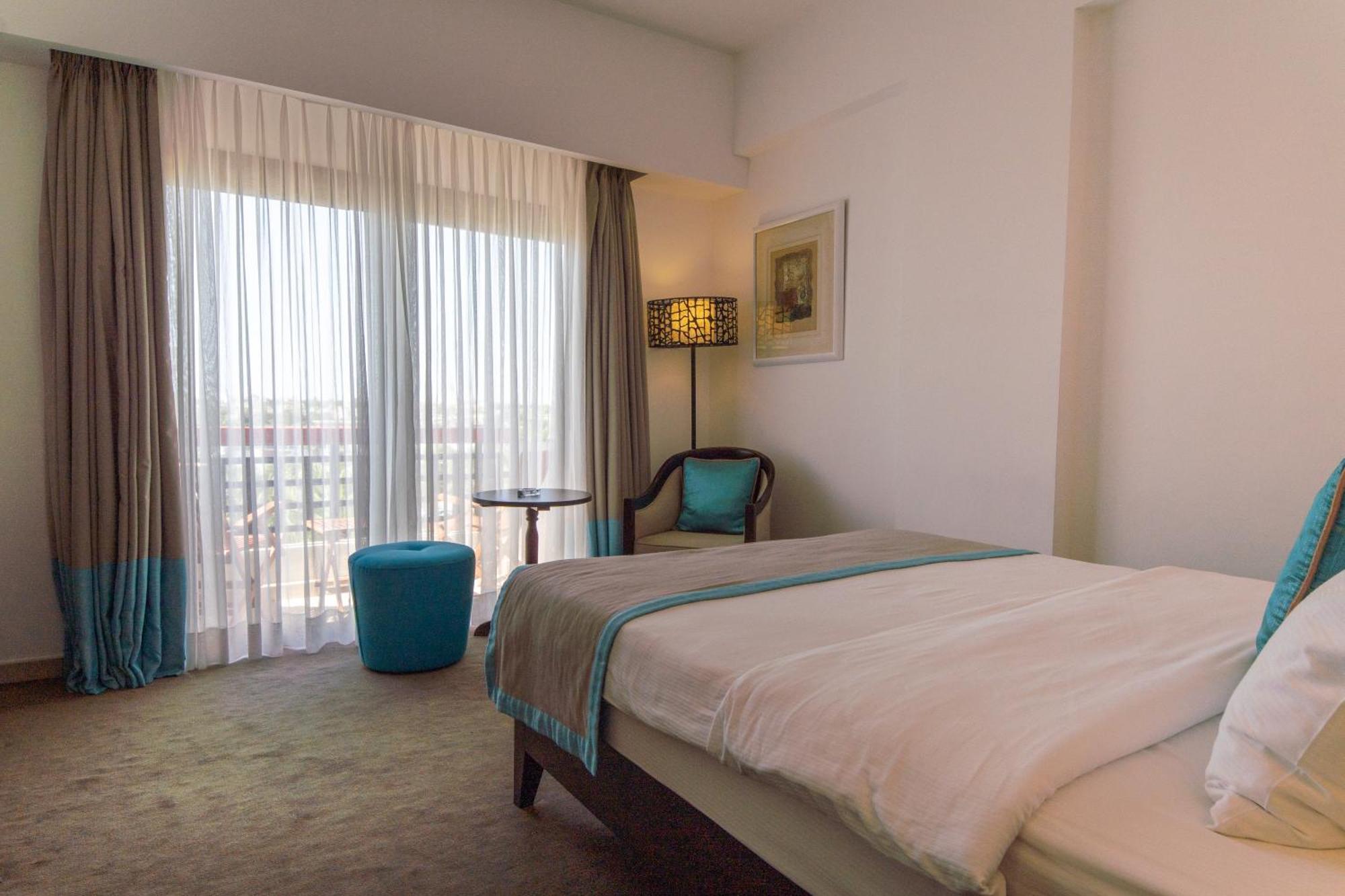 Arkin Palm Beach Hotel Фамагуста Экстерьер фото